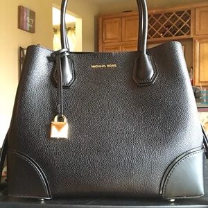 Michael Kors Mercer Gallery Handbag